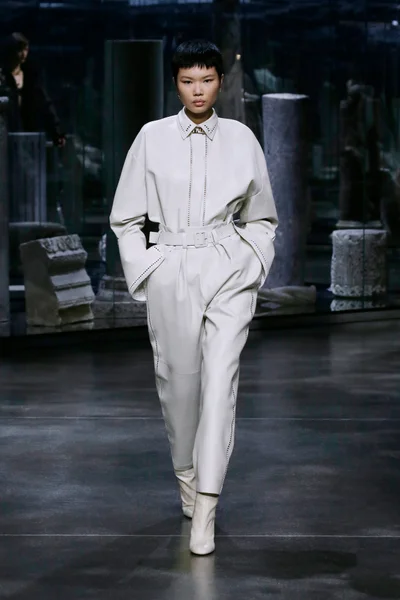 Look 46